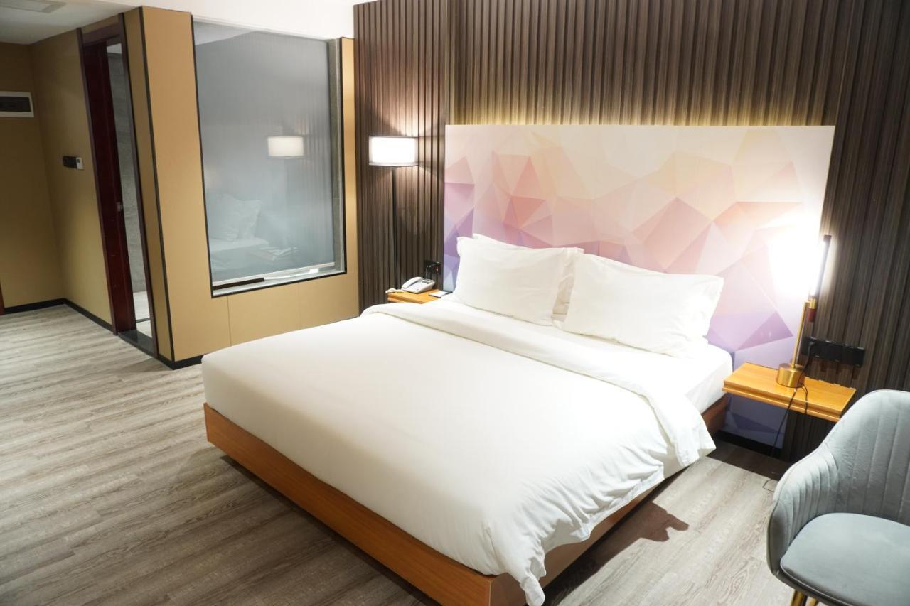 Joy Hotel Phnom Penh Exterior foto